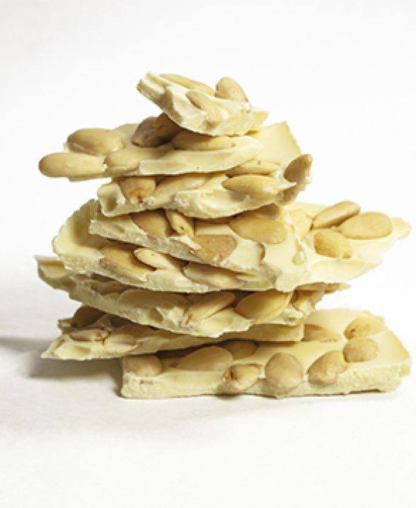 mandorle-cioccolato-bianco.jpg